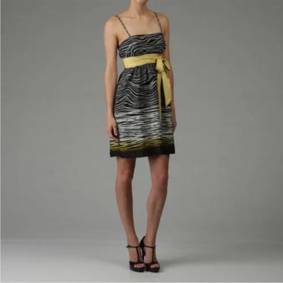 Max & Cleo Geo-Print Yellow Ribbon Tie Front Sun Dress - Picture 5 of 16